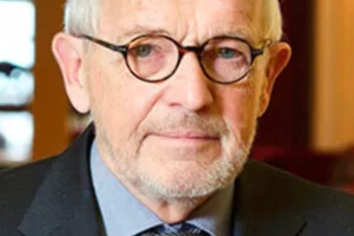 Photo of professor Francis halzen
